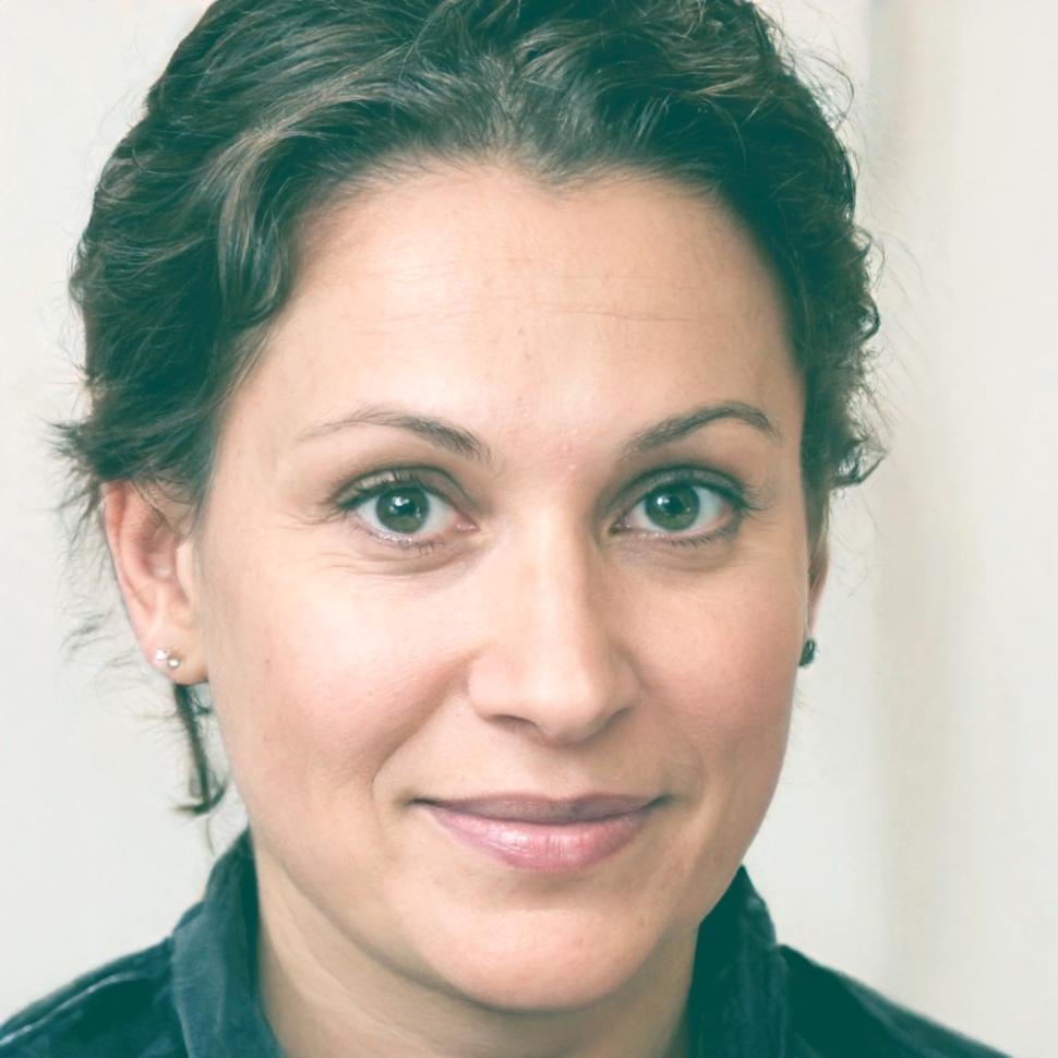 Instructora especializada en análisis técnico